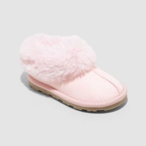 Girls Pink Furry Slippers worn 1x EUC